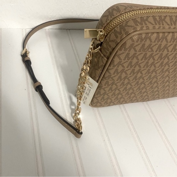 Michael Kors  Logo Jet Set Ballet MD Camera Bag Camel and Brown NWT - Picture 2 of 11